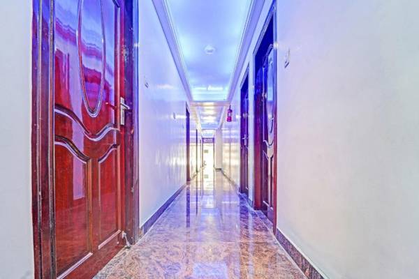 OYO 83948 Suganthi Residency