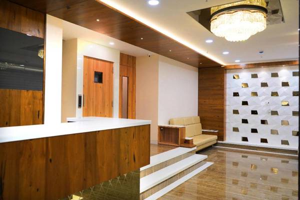 HOTEL ROYAL TREAT