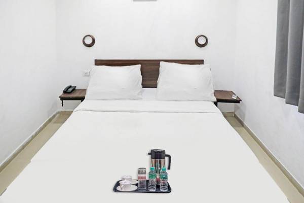 Oyo Townhouse 427 Gokul Solitaire VIP Rd
