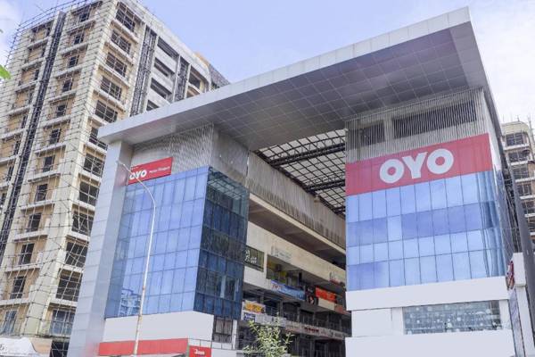 OYO 74642 Hotel Rajmandir