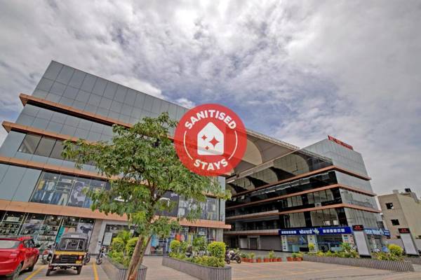 Collection O 80496 De'pearl Hotel