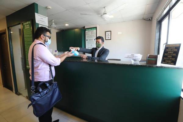 GreenOtel Rooms Hazira Surat