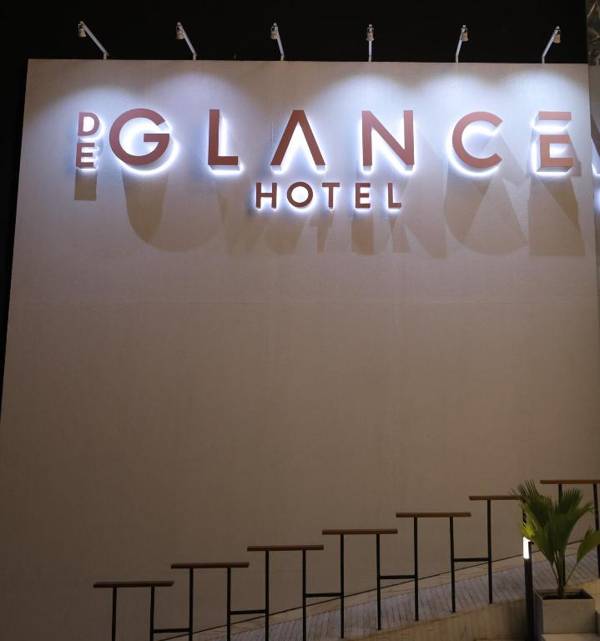 De Glance Hotel