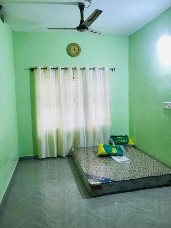 LIVIN HUB HOMESTAY
