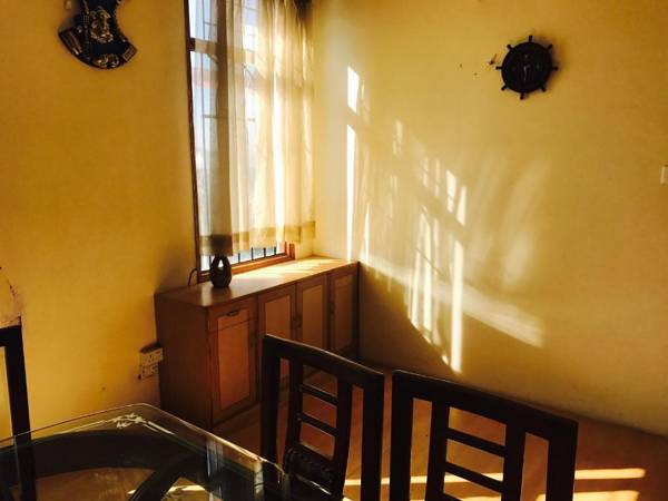 RidgeView Homestay near Lakkar Bazar