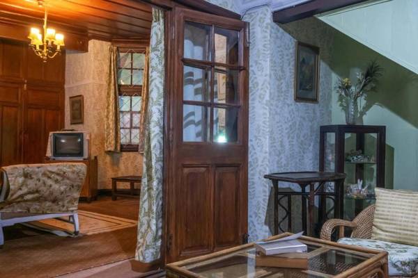 StayVista at Northwood Cottage