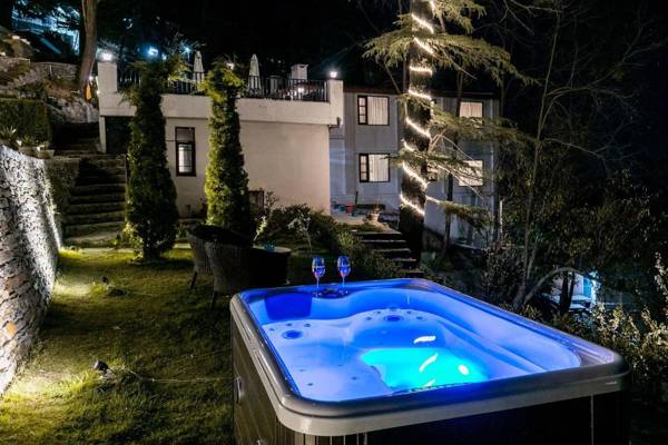 StayVista at Pine Estate