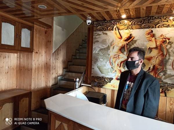 Goroomgo King Palace Shimla