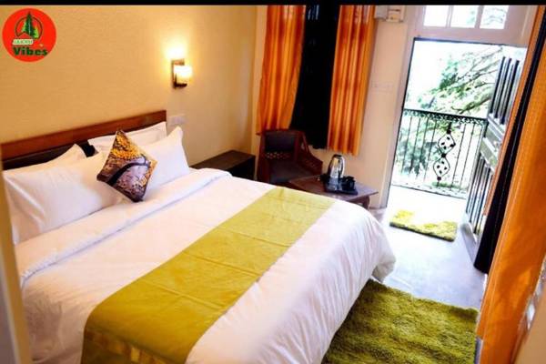 Goroomgo Jakhoo Vibes Shimla