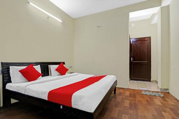 OYO 85581 New Shushant Regency