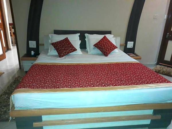 Hotel Pooja International