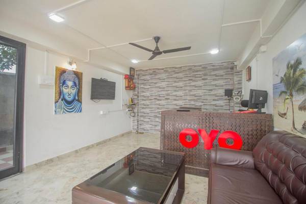 OYO 60656 Four Fox Suits