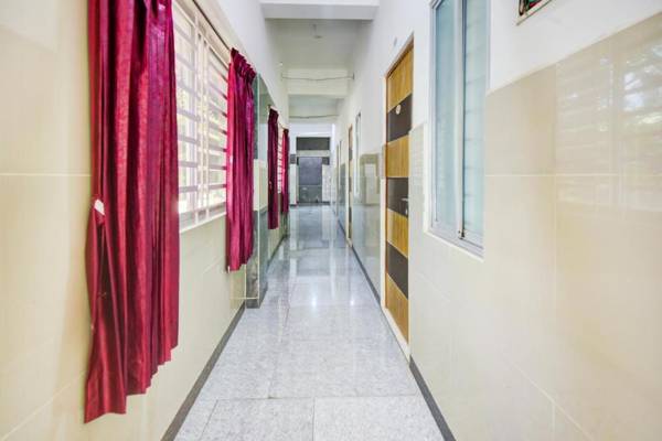 OYO 79866 Rena Residency