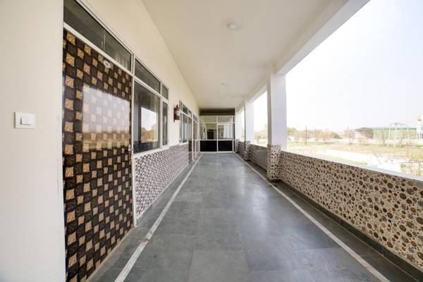 Capital O 70965 Sudhir Hotel And Banquet