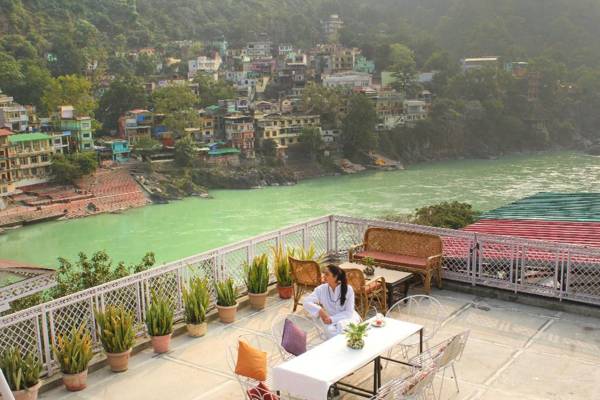 Hotel Ishan - A Riverside Retreat