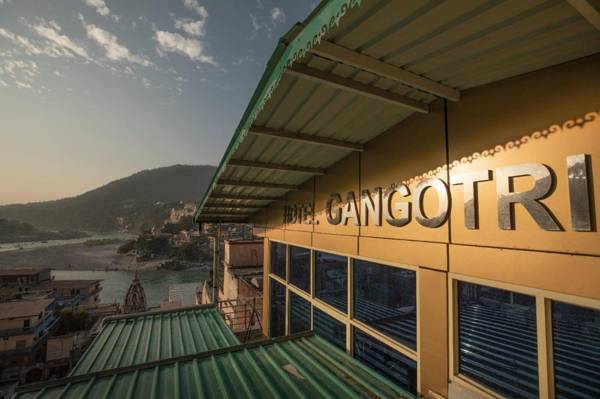 Hotel Gangotri Plaza