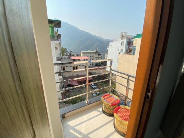 Hotel Kaanha Residency