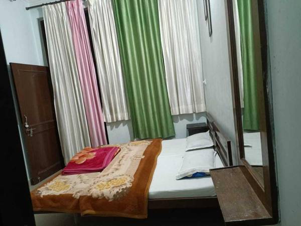 OYO 88792 Sarika Home The Lodge