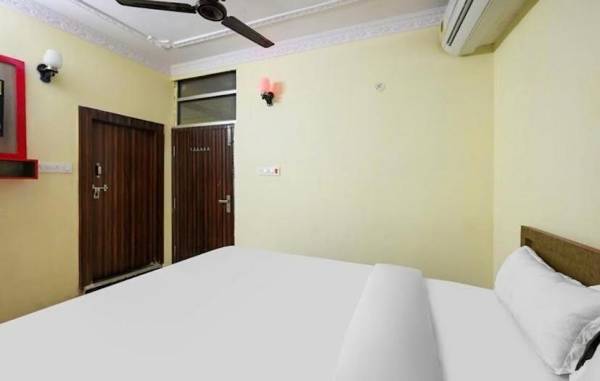 POP 89428 Oyo Flagship Moon Light Hotel