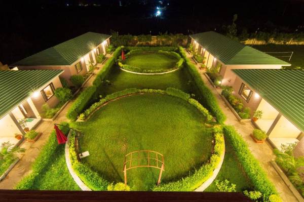D Hotels and Resorts 