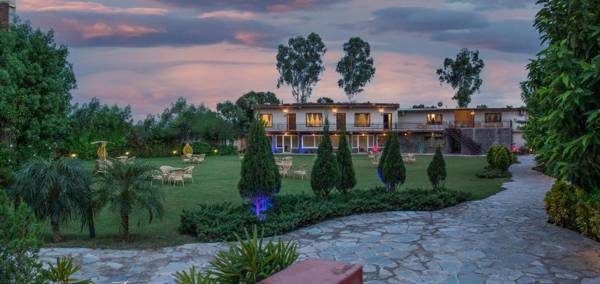 VOW RESORTS & SPA CORBETT The Corbett Wilderness