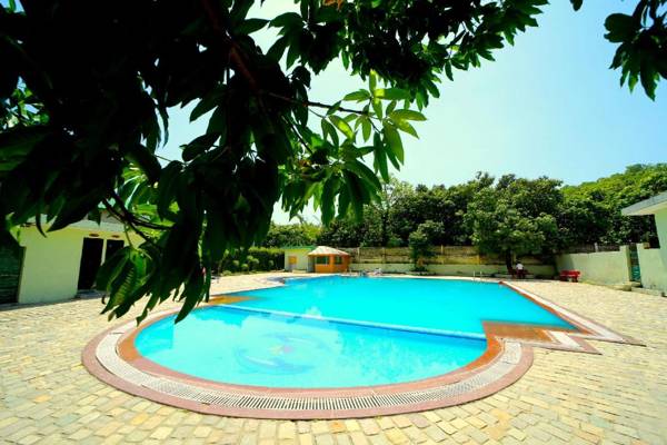 Corbett Aamod Spa and Resort - Riverside Resort