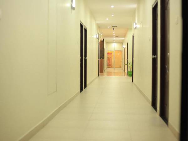 Hotel Pearl Residency