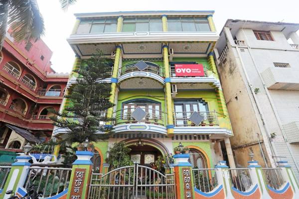 Capital O 6077 Hotel Ashraya