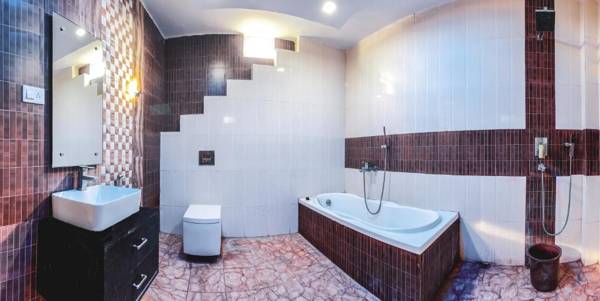 Bobby Premium Residency