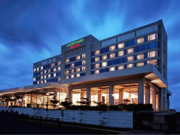 Courtyard by Marriott Pune Chakan