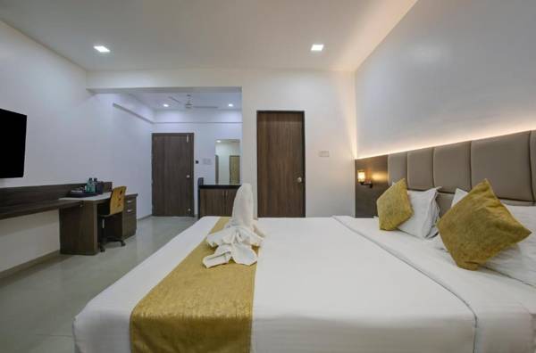 Workspace - StayBird - AERITH STUDIOS Exclusive Residences Kharadi