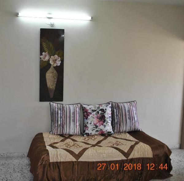 Jain Home - Deluxe 2BHK Entire Furnished Apartment