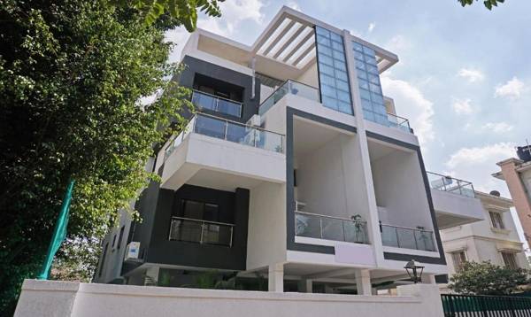 Treebo Trend Lotus Baner