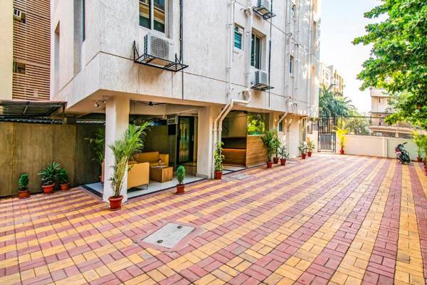 FabExpress Marvel Bliss Viman Nagar - Fully Vaccinated Staff