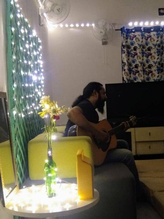 Hostel Lifespace- Garden Bungalow with Pods CoWork & Cafe