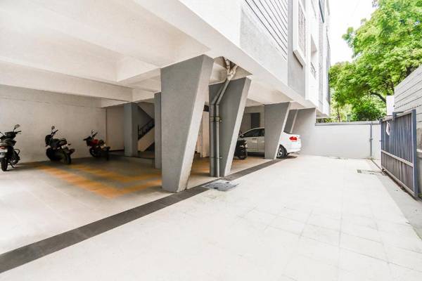 FabExpress Habitat Tingre Nagar - Fully Vaccinated Staff