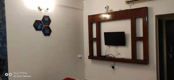 OYO 80616 4 Star Executive