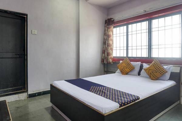 SPOT ON 79168 Akshay Lodge