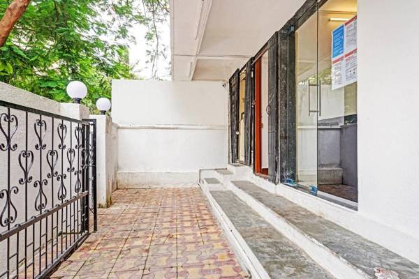 OYO Flagship 79527 Kohinoor Studios