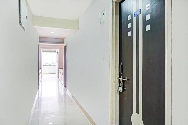 OYO Flagship 83987 Hariprasad Lodge