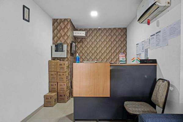 OYO Flagship 84826 Hotel Silver Key