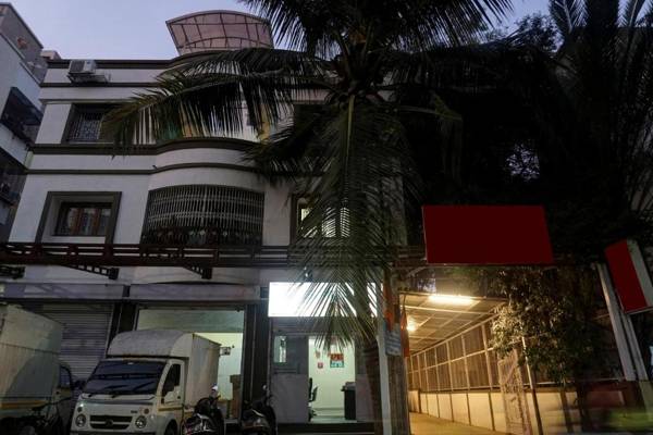 Townhouse 749 The Upper Room