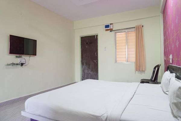 OYO 86266 Hotel Golden Lodge