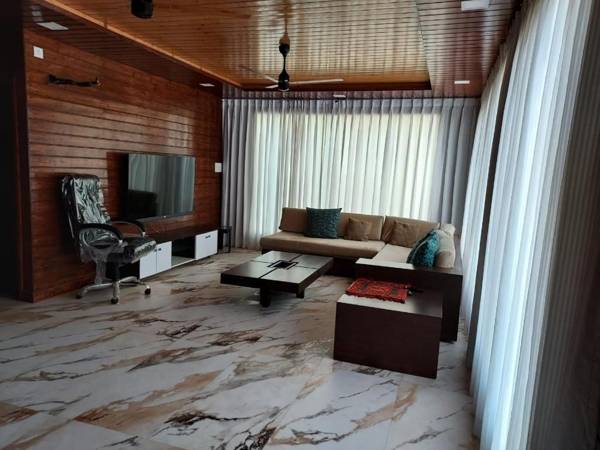 Workspace - Woods Villa Retreat