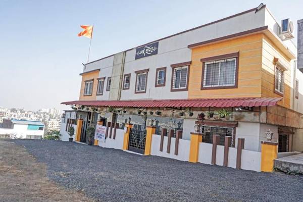 Collection O 86505 Vardhan Executive