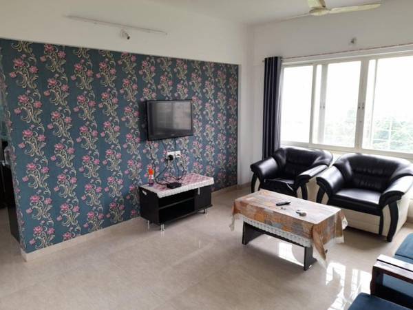 Beautiful 2BHK AC Fully Furnished Flat in Balewadi