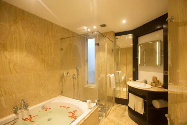 Sea Shell Coral Cove