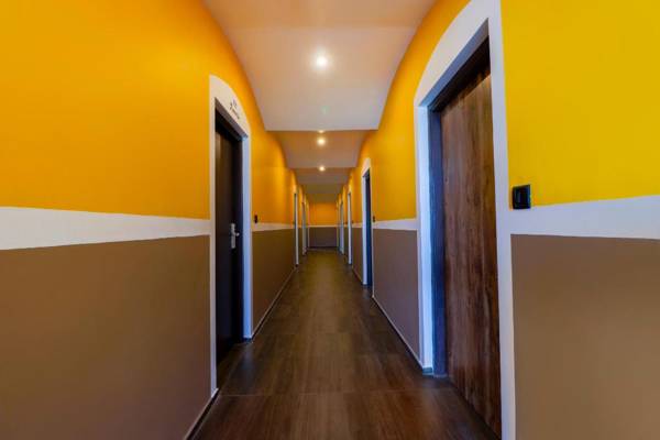 OYO 79538 Le Bliss Hotels Near Rock Beach