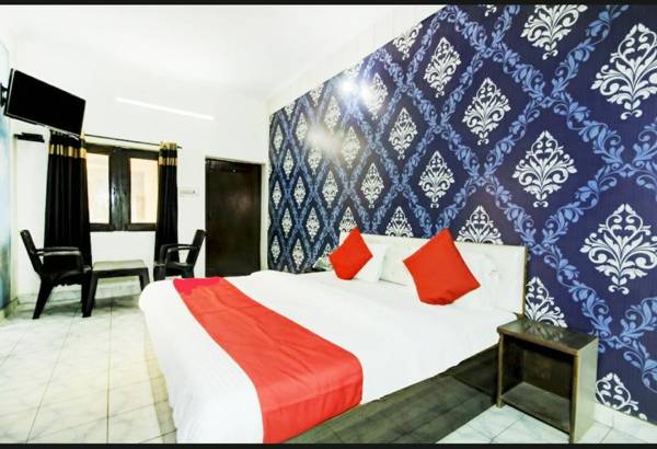 OYO 71043 Hotel Kingsman