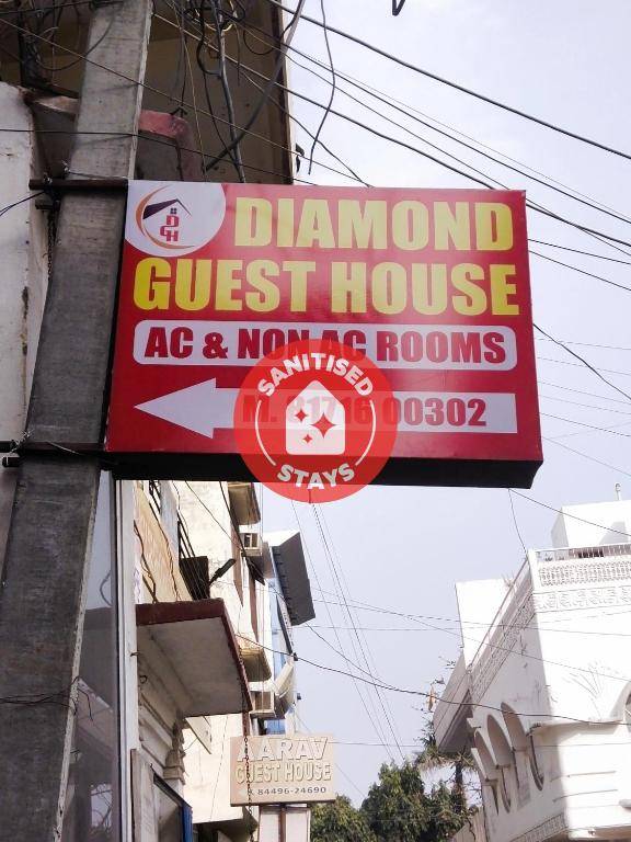 OYO 87137 Diamond Guest House